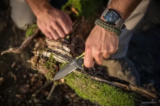 Knives Slingshots Ammo